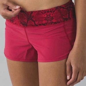 Lululemon Athletica | Speed Short Size 2 | Mini Ziggy Snake Red Tide Cranberry